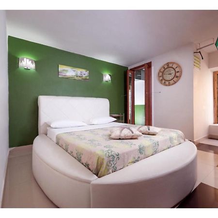 Diemmestudio Hotel Salerno Luaran gambar